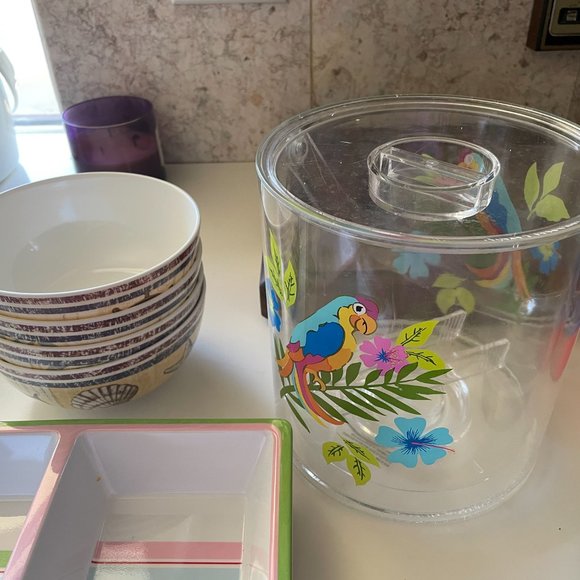 Plastic Bowls, Ice Bucket, Food Tray, Tupperware Bowls and Snack Containers Set - Picture 11 of 11